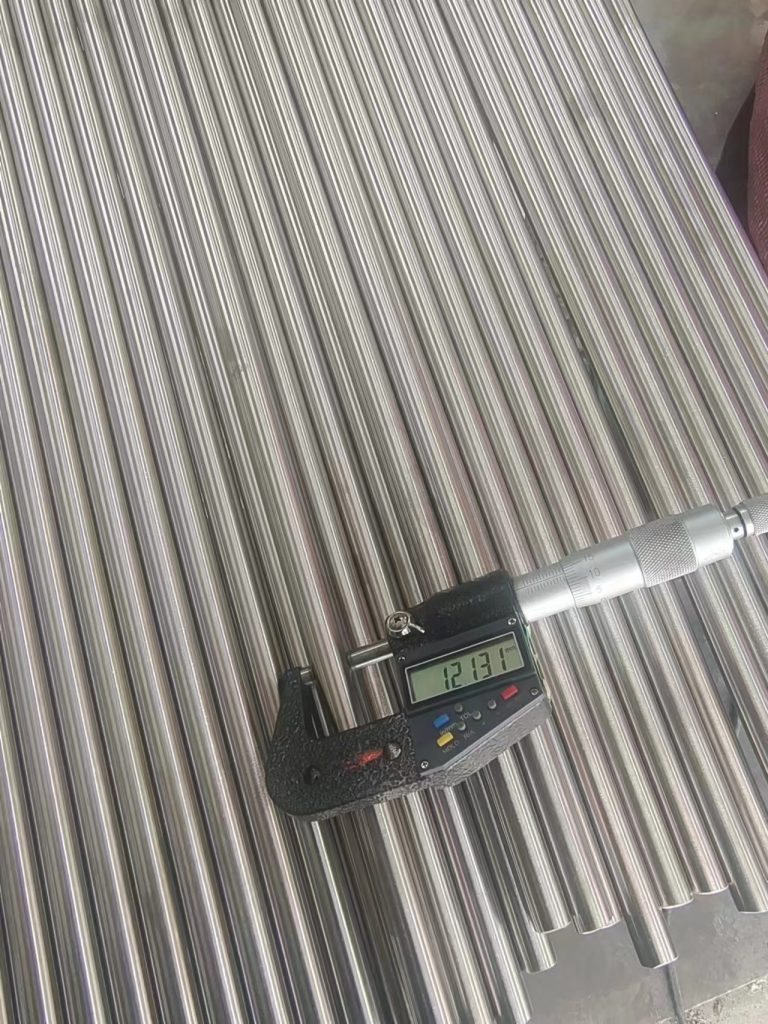 합금 50(1J50) 막대를 인도에 보냄